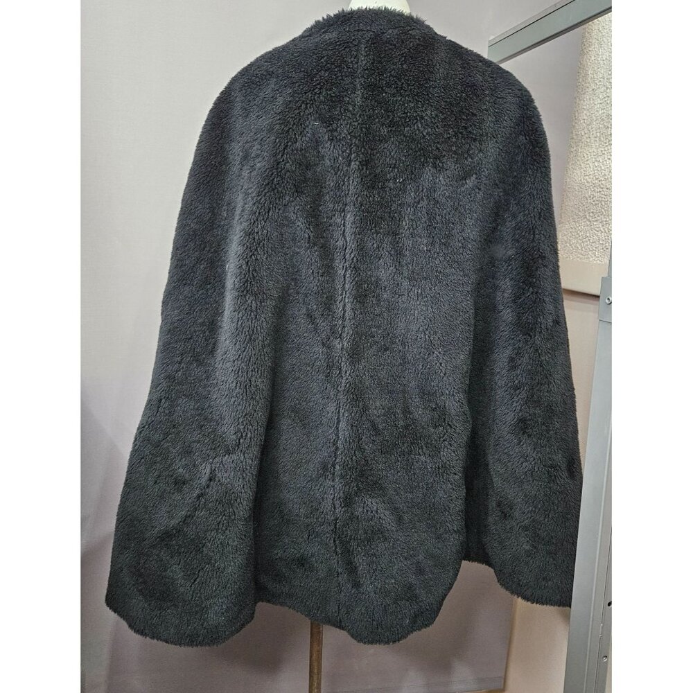 Cape Cloak Jacket Hip Mid OS Black Sherling Fur Shoulder Button Gothic Cosplay - Picture 7 of 10